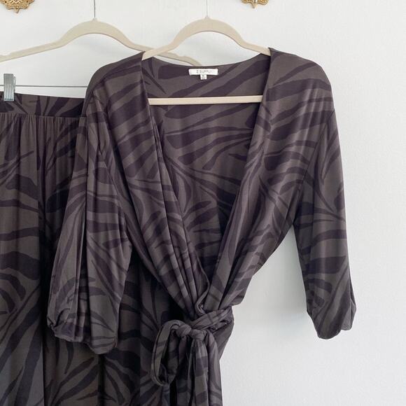 Evereve Z Supply Zebra Animal Print Tropical Skirt Set - Picture 6 of 8